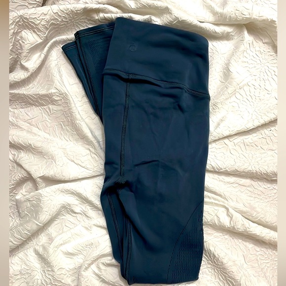 Lululemon leggings - like new. - Picture 2 of 4